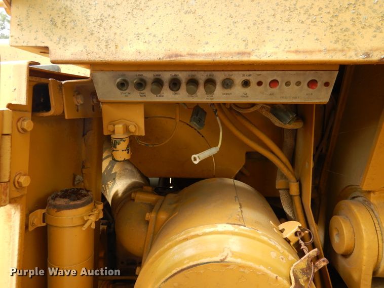 image for item DF2591 Caterpillar 943 track loader