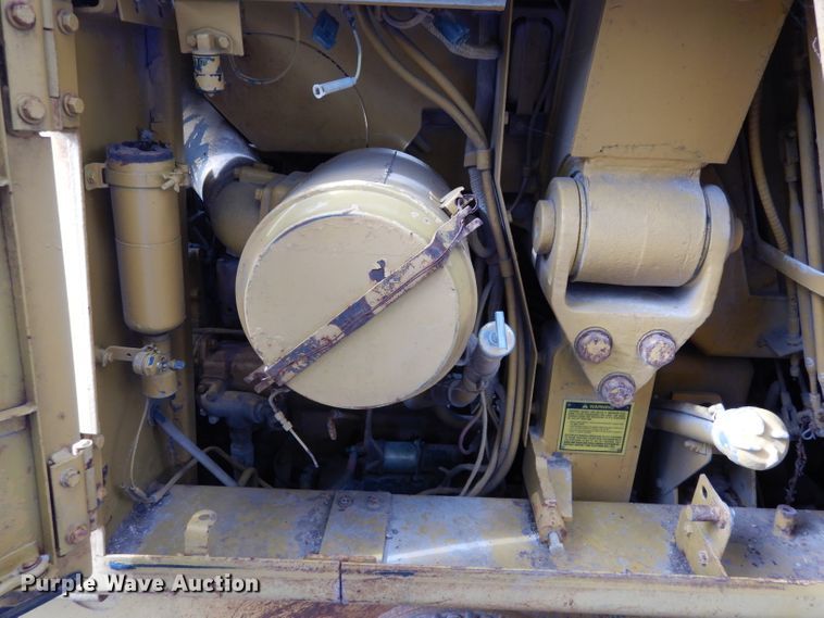 image for item DF2591 Caterpillar 943 track loader