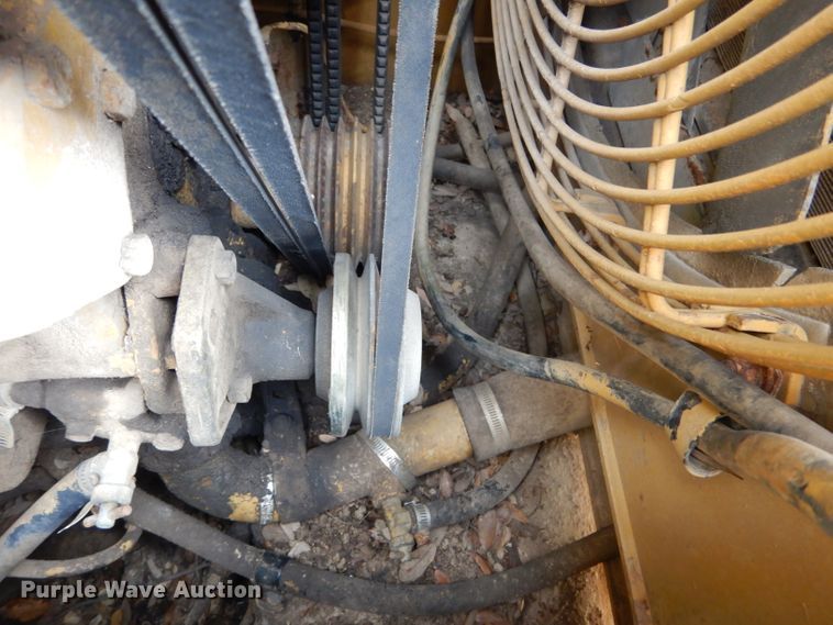 image for item DF2591 Caterpillar 943 track loader