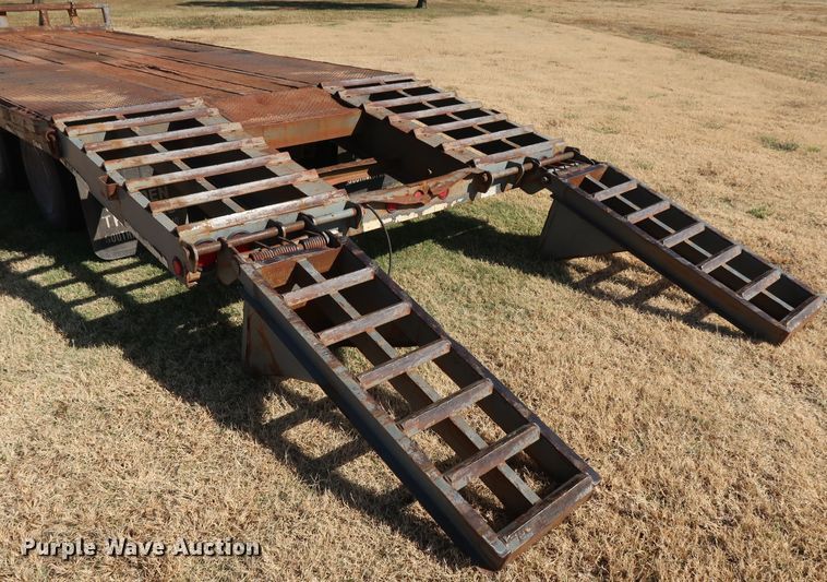 image for item DG4232 1998 Holden TDO40 equipment trailer