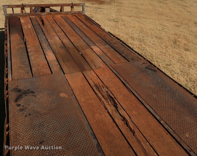 image for item DG4232 1998 Holden TDO40 equipment trailer