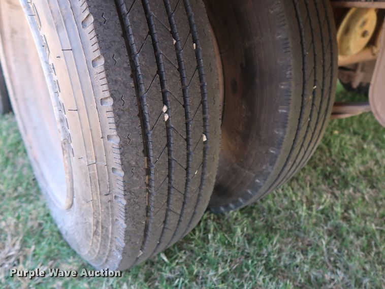 image for item DG4232 1998 Holden TDO40 equipment trailer