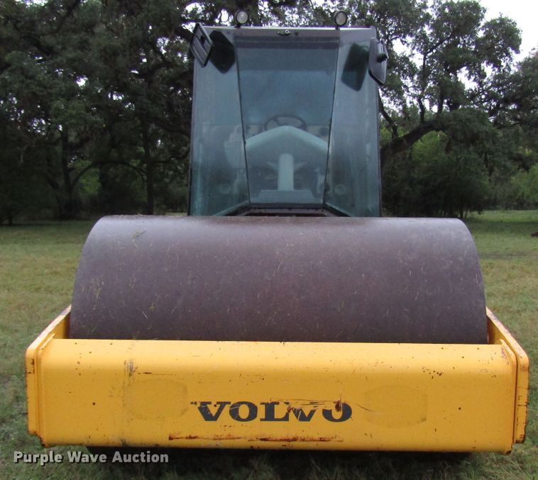 image for item DG6657 2009 Volvo SD100D single drum vibratory roller