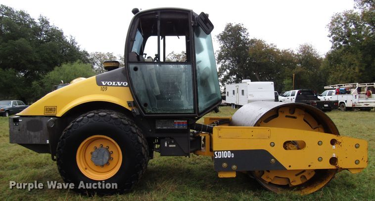 image for item DG6657 2009 Volvo SD100D single drum vibratory roller