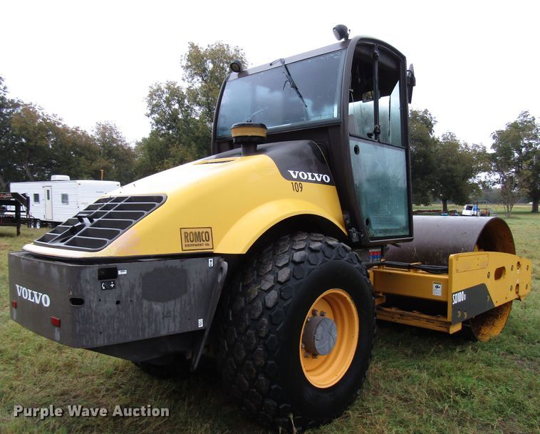 image for item DG6657 2009 Volvo SD100D single drum vibratory roller