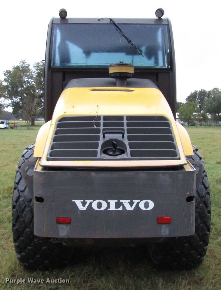 image for item DG6657 2009 Volvo SD100D single drum vibratory roller