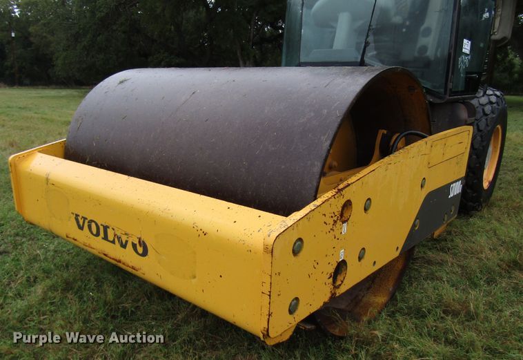 image for item DG6657 2009 Volvo SD100D single drum vibratory roller