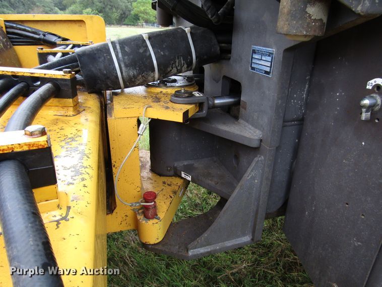 image for item DG6657 2009 Volvo SD100D single drum vibratory roller