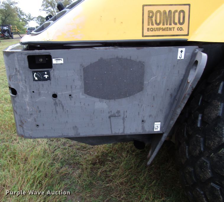 image for item DG6657 2009 Volvo SD100D single drum vibratory roller