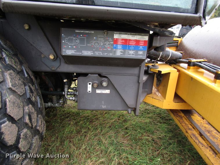 image for item DG6657 2009 Volvo SD100D single drum vibratory roller