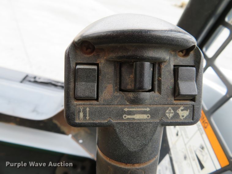 image for item DH1634 2015 Bobcat T590 skid steer