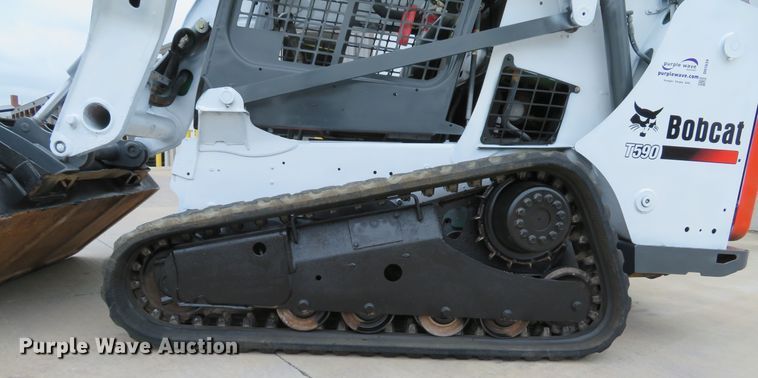 image for item DH1634 2015 Bobcat T590 skid steer