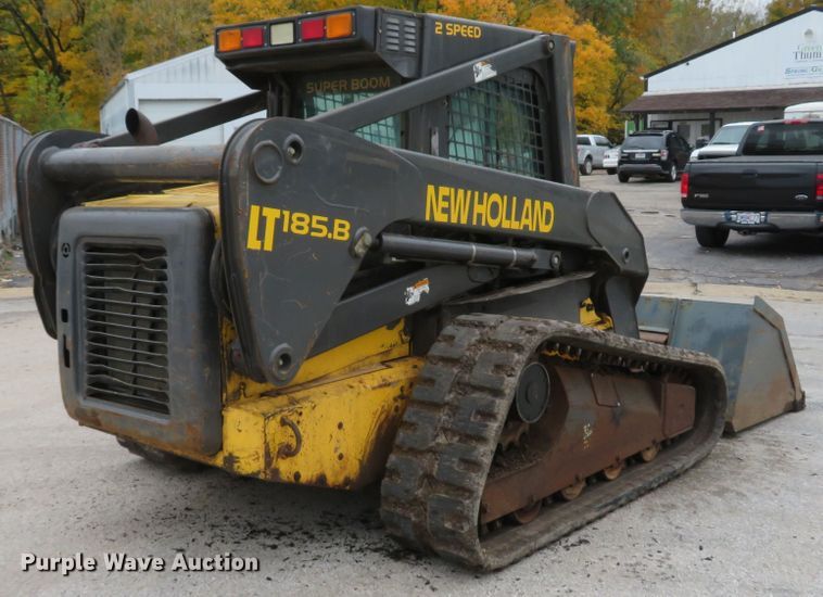 image for item DH1660 2005 New Holland LT185B skid steer
