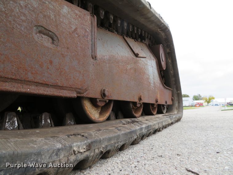 image for item DH1660 2005 New Holland LT185B skid steer