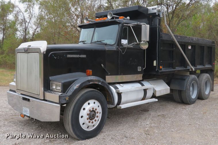 image for item DH1670 1993 Western Star 4964F dump truck