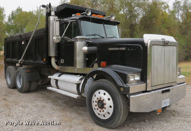 image for item DH1670 1993 Western Star 4964F dump truck