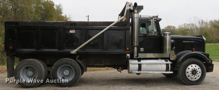 image for item DH1670 1993 Western Star 4964F dump truck