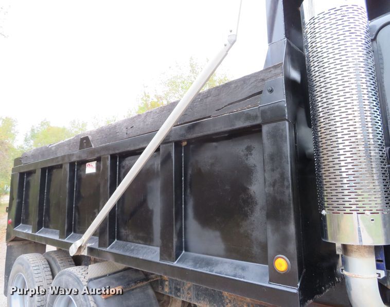 image for item DH1670 1993 Western Star 4964F dump truck