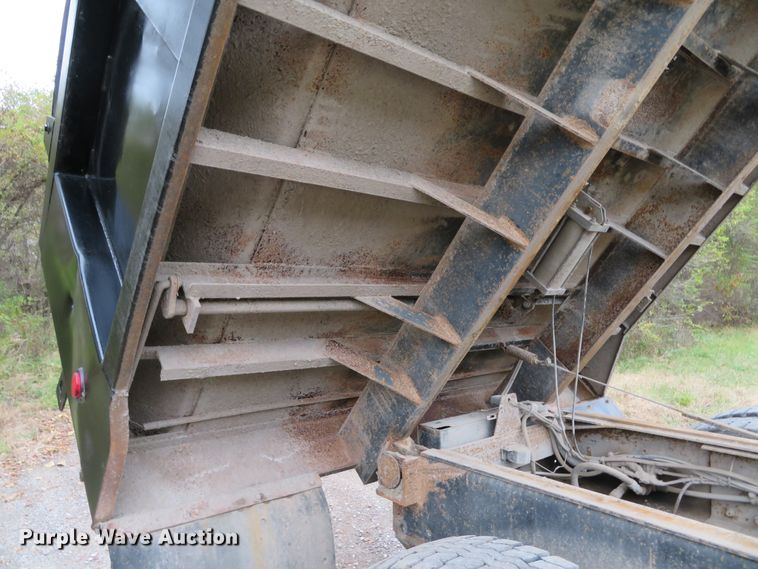image for item DH1670 1993 Western Star 4964F dump truck