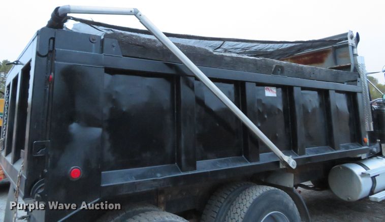 image for item DH1670 1993 Western Star 4964F dump truck