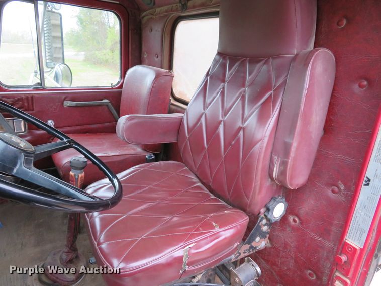 image for item DH1670 1993 Western Star 4964F dump truck