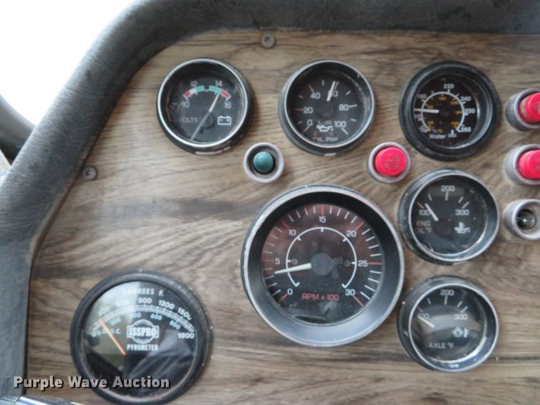 image for item DH1670 1993 Western Star 4964F dump truck