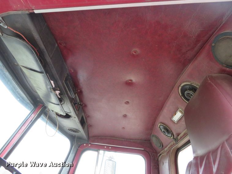 image for item DH1670 1993 Western Star 4964F dump truck