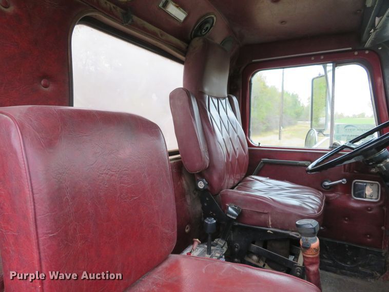 image for item DH1670 1993 Western Star 4964F dump truck