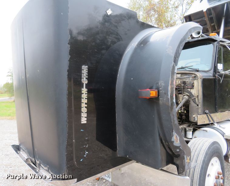 image for item DH1670 1993 Western Star 4964F dump truck