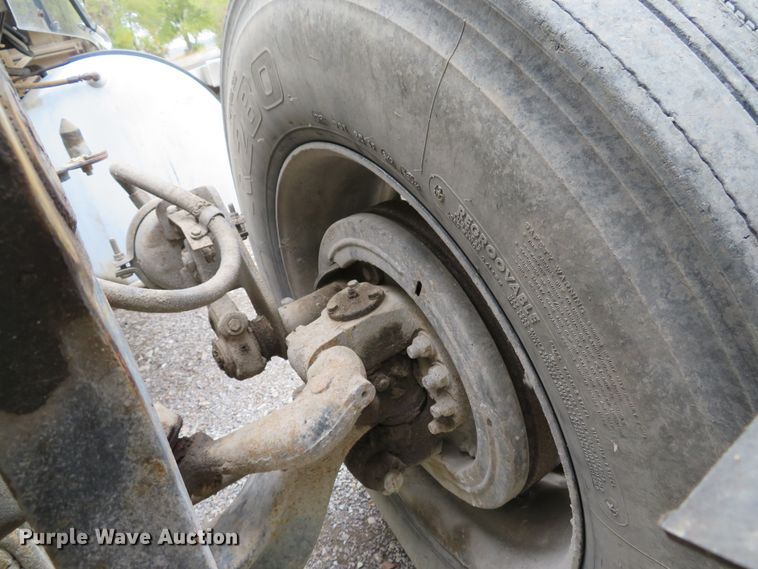 image for item DH1670 1993 Western Star 4964F dump truck