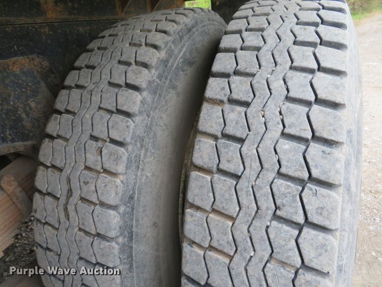 image for item DH1670 1993 Western Star 4964F dump truck