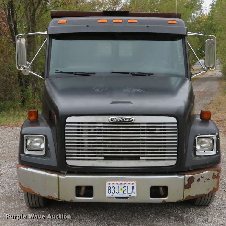 image for item DH1671 2000 Freightliner FL60 dump truck