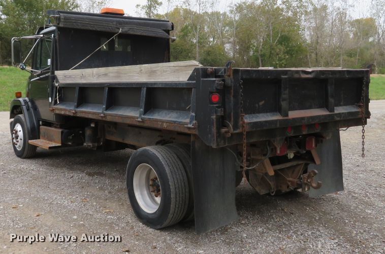 image for item DH1671 2000 Freightliner FL60 dump truck