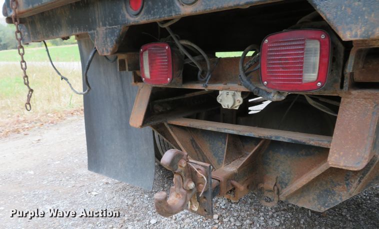 image for item DH1671 2000 Freightliner FL60 dump truck