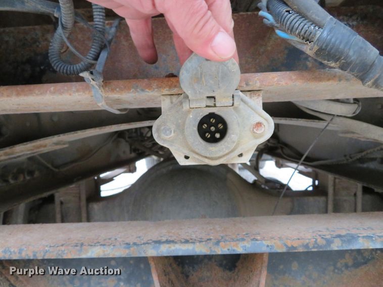 image for item DH1671 2000 Freightliner FL60 dump truck