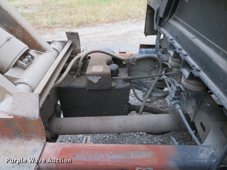 image for item DH1671 2000 Freightliner FL60 dump truck