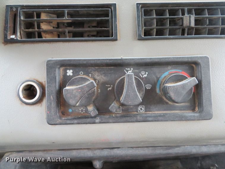 image for item DH1671 2000 Freightliner FL60 dump truck