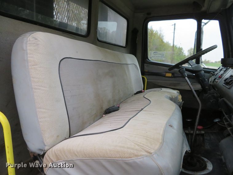 image for item DH1671 2000 Freightliner FL60 dump truck