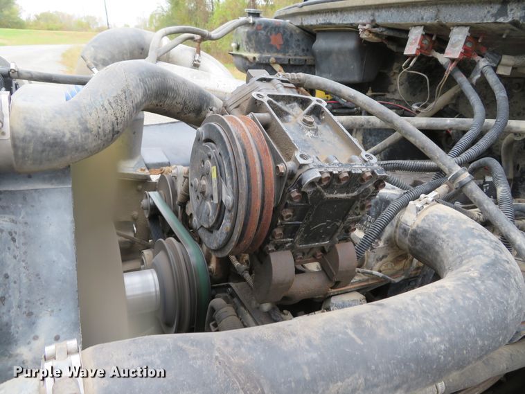 image for item DH1671 2000 Freightliner FL60 dump truck