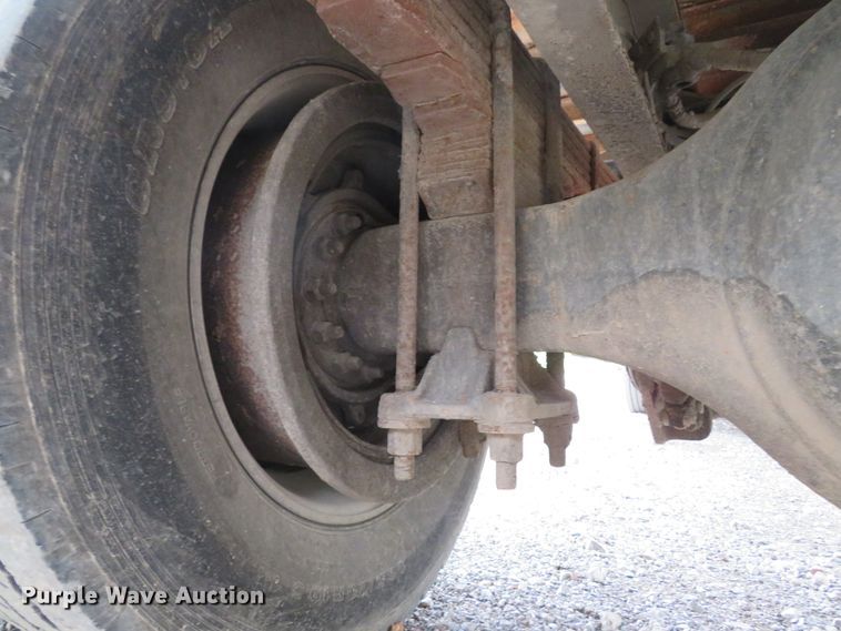 image for item DH1671 2000 Freightliner FL60 dump truck