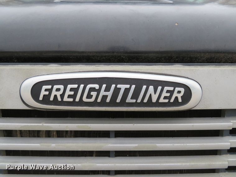 image for item DH1671 2000 Freightliner FL60 dump truck