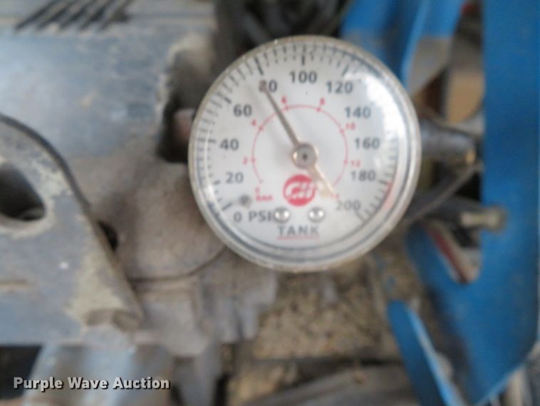 image for item DH1673 2005 Genie TML-4000N light plant