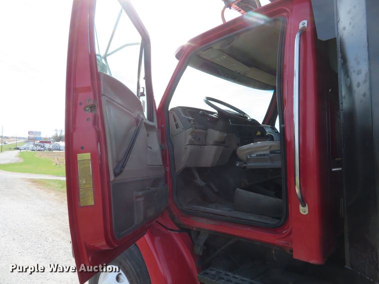 image for item DH1685 2003 Sterling LT9500 dump truck
