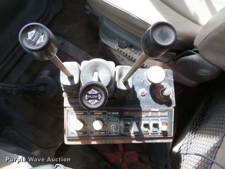 image for item DH1685 2003 Sterling LT9500 dump truck