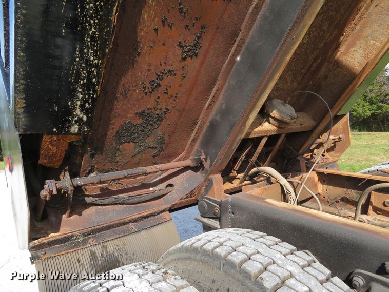 image for item DH1685 2003 Sterling LT9500 dump truck