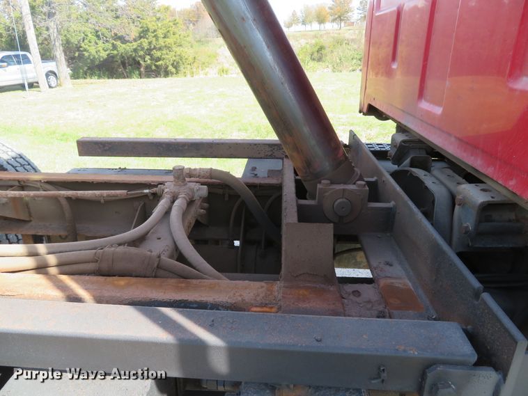 image for item DH1685 2003 Sterling LT9500 dump truck