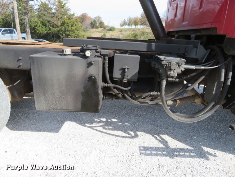 image for item DH1685 2003 Sterling LT9500 dump truck