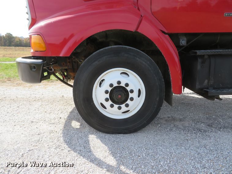 image for item DH1685 2003 Sterling LT9500 dump truck