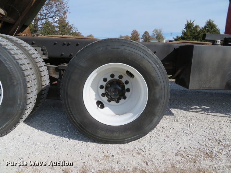 image for item DH1685 2003 Sterling LT9500 dump truck