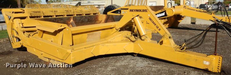 image for item DH2217 2007 Reynolds 18CMX12.5 scraper